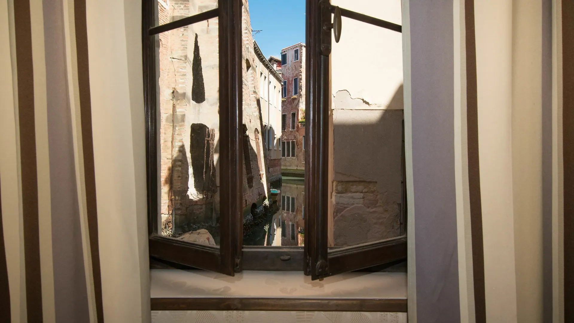 Ca' Lavezzera Hotel Venice Guest house